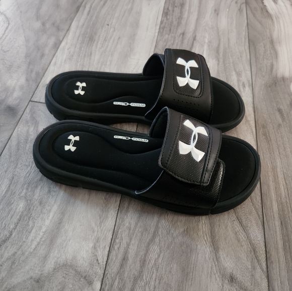 Under Armour M Ignite V Slides size 6Y - Picture 2 of 7